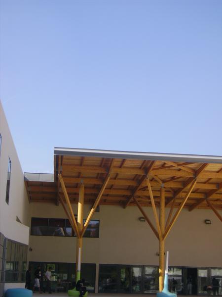 Cours interieure du lycée